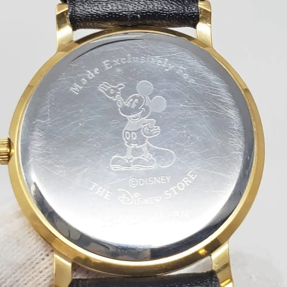 Disney Winnie the Pooh Piglet VTG Sleeping Day/ Night Watch